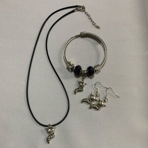 Silver Fox Jewelry Set